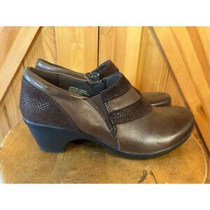 Earth Origins Reagan Clog Shoes 8.5M Brown Leather